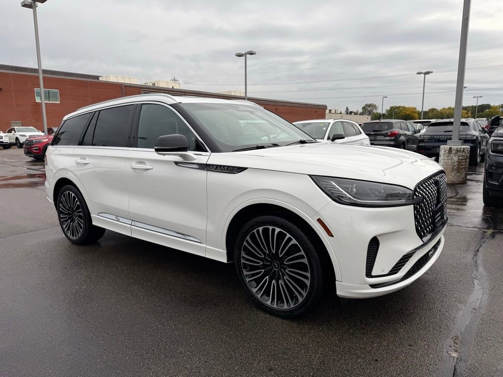 New 2025 Lincoln Aviator Black Label AWD/4WD image 7