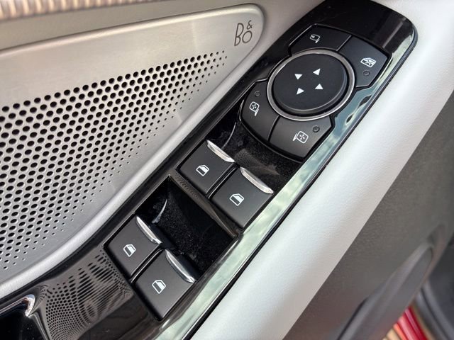 Used 2025 Ford Explorer Platinum w/ Ultimate Package image 17