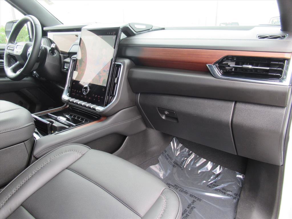 Used 2025 GMC Yukon XL Denali image 11