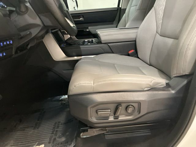 Used 2023 Toyota Tundra Limited AWD/4WD image 10