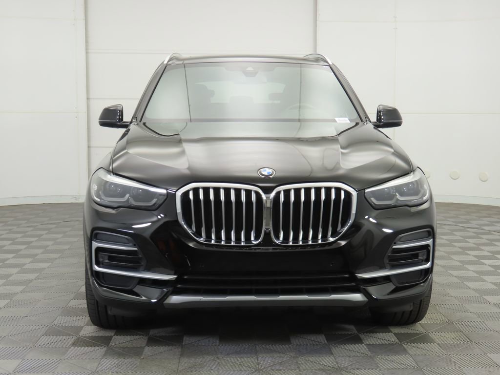 Used 2022 BMW X5 xDrive40i w/ Parking Assistance Package image 2