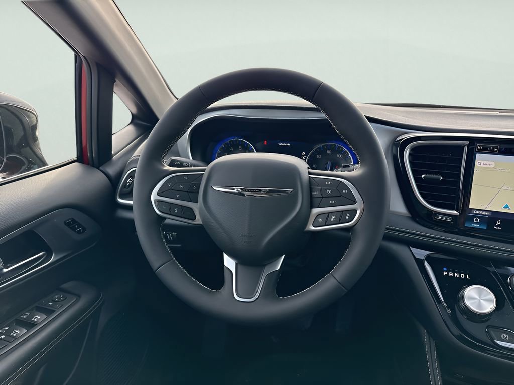 New 2026 Chrysler Pacifica Limited w/ Uconnect Theater Family Group AWD/4WD image 20