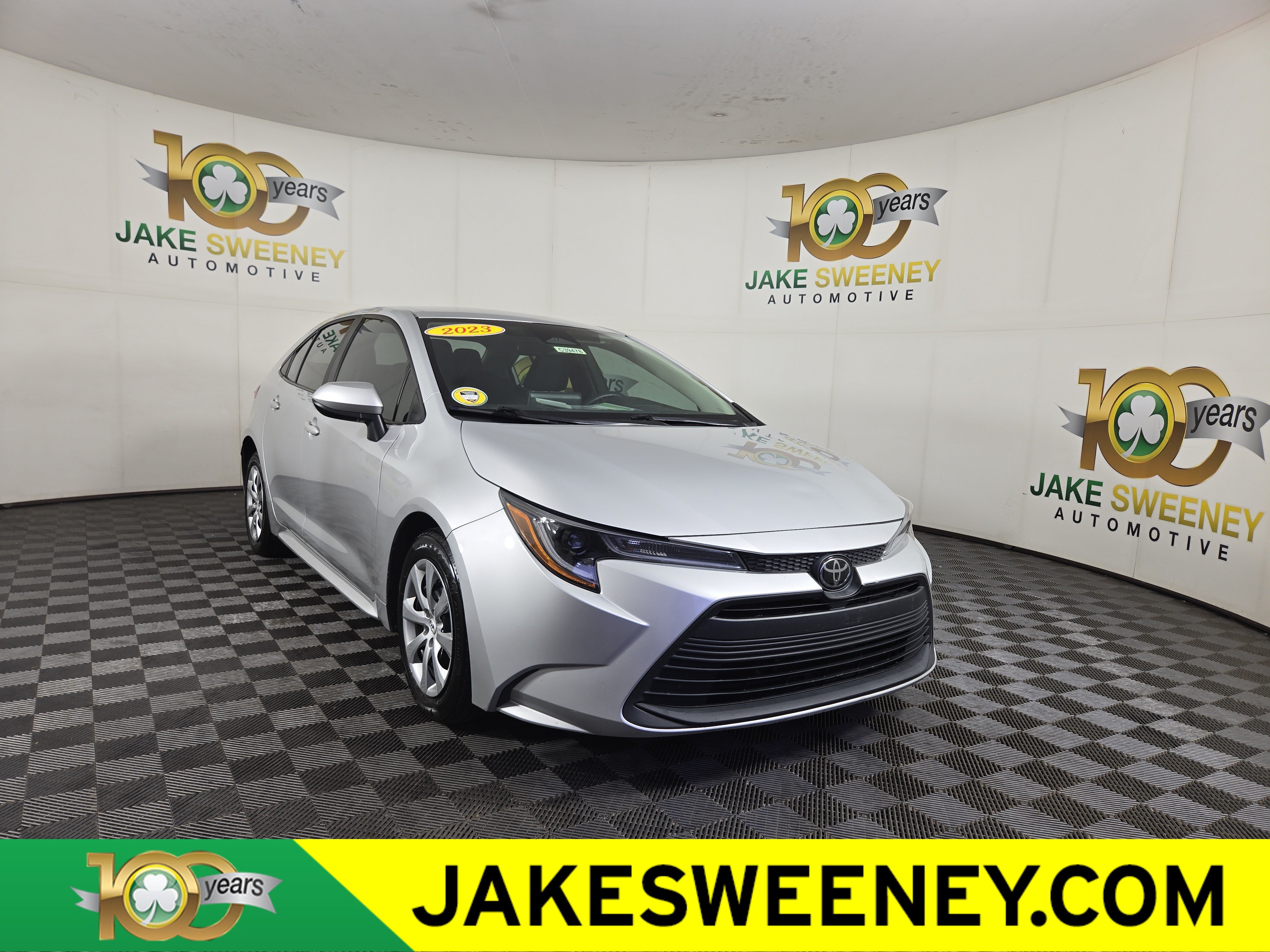Used 2023 Toyota Corolla LE FWD image 1