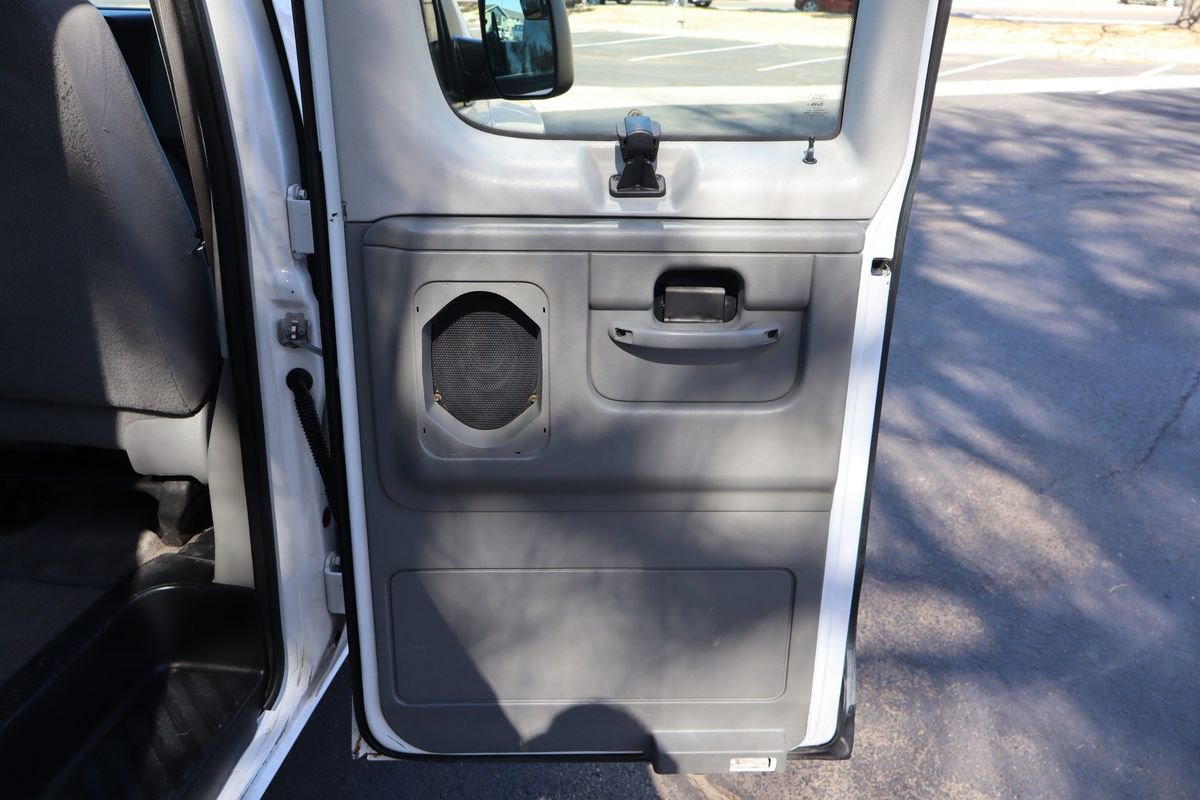 Used 2012 Ford E-350 and Econoline 350 XLT image 27