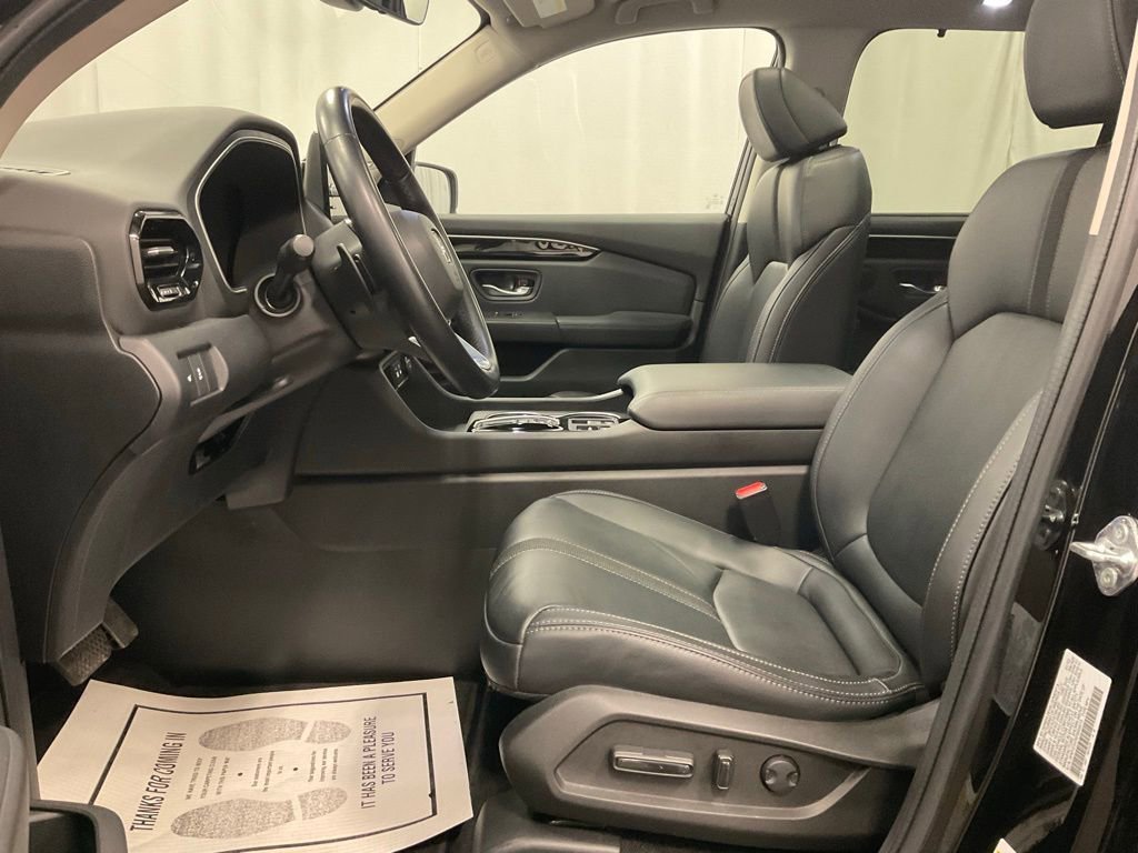 Used 2023 Honda Pilot Touring image 4