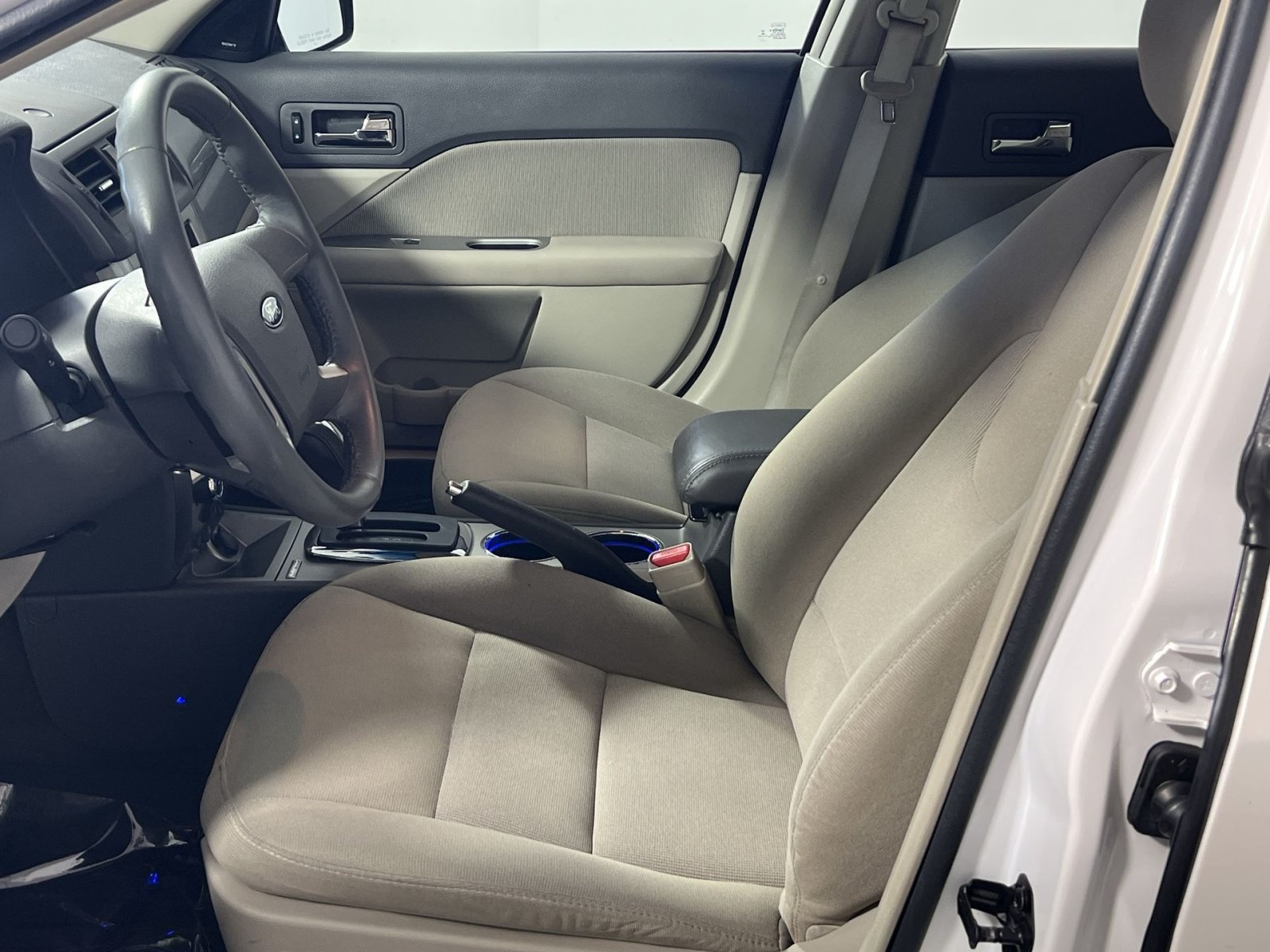 Used 2012 Ford Fusion Hybrid FWD image 13