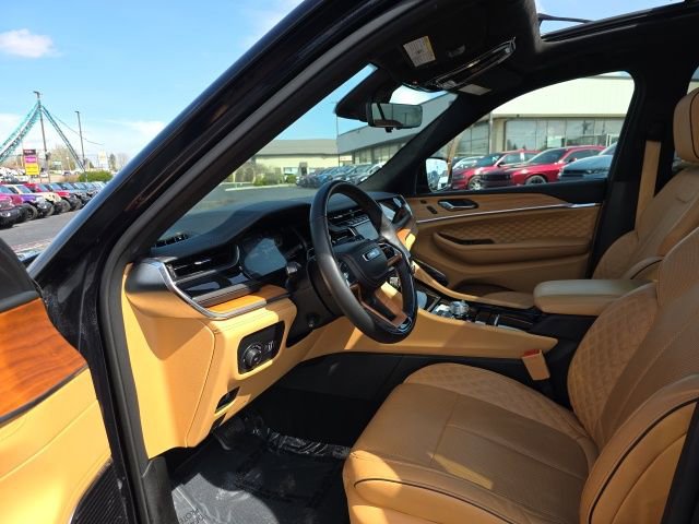 Used 2024 Jeep Grand Cherokee Summit image 17