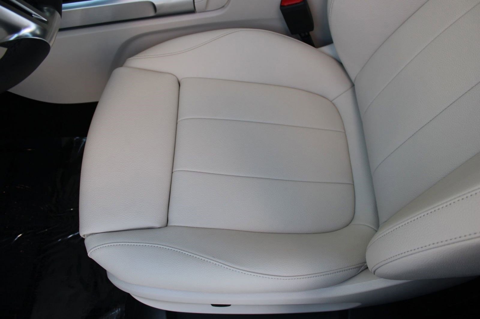 Used 2026 Mercedes-Benz GLB 250 image 14