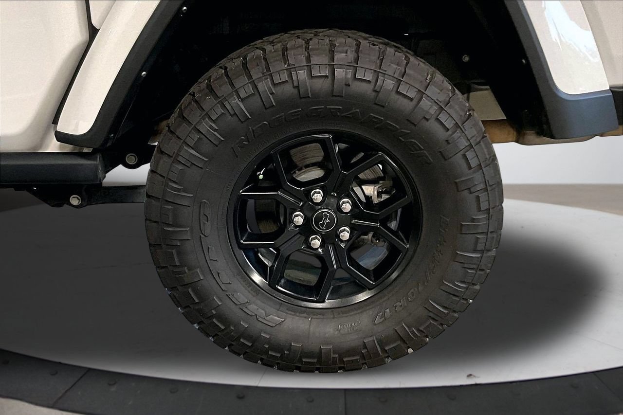 Certified 2024 Jeep Gladiator Sport AWD/4WD image 33