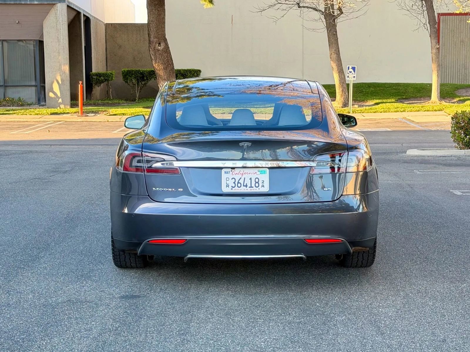 Used 2015 Tesla Model S 85 image 5