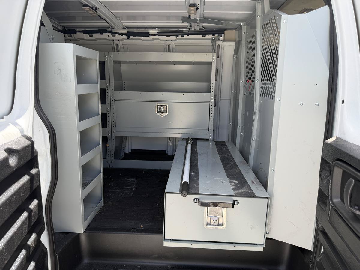 Used 2025 GMC Savana 3500 RWD image 6