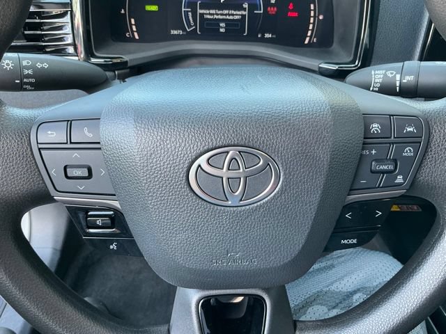 Used 2025 Toyota Camry LE FWD image 25