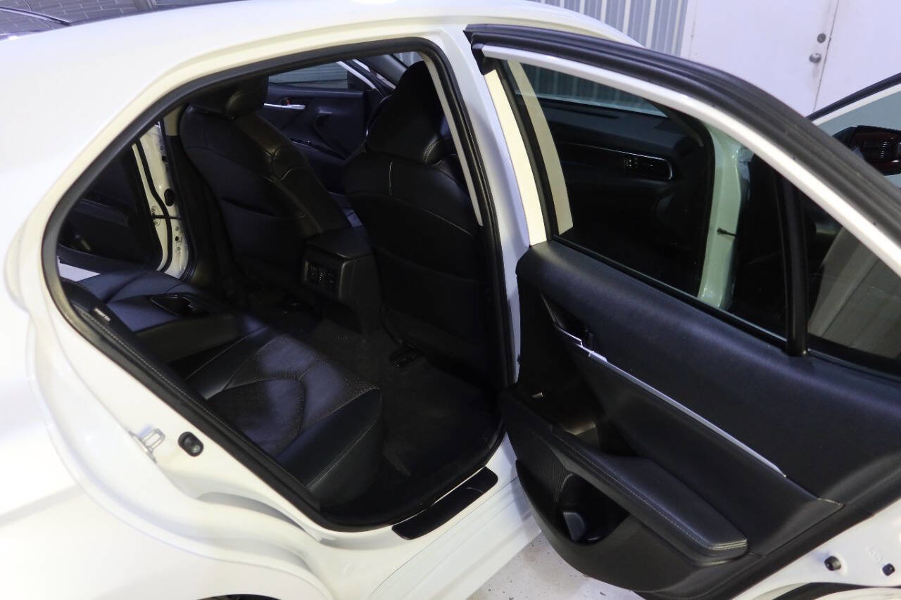 Used 2023 Toyota Camry XSE w/ Navigation Package image 14