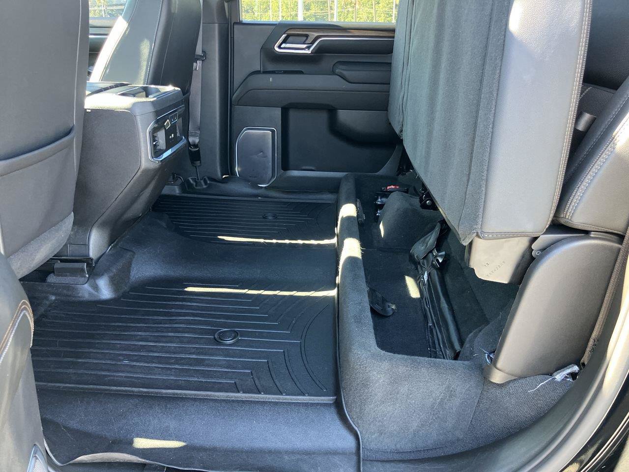 Used 2024 Chevrolet Silverado 3500 High Country w/ High Country Premium Package AWD/4WD image 30