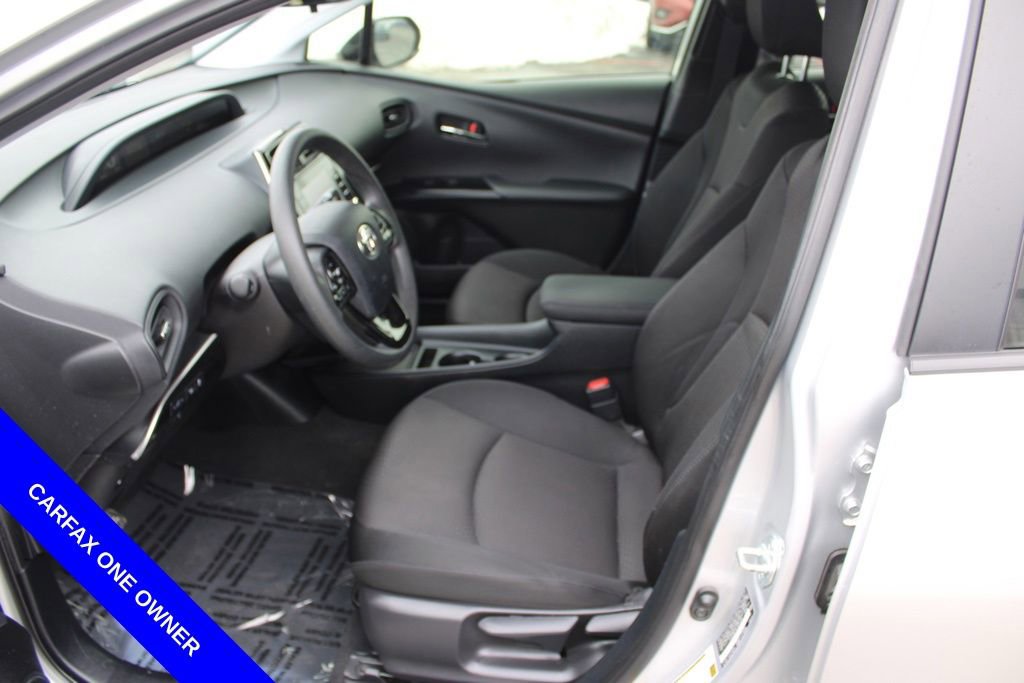 Used 2020 Toyota Prius LE image 16