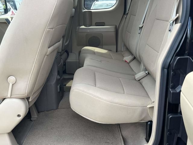 Used 2014 Nissan Titan SV w/ SV Value Truck Package AWD/4WD image 15