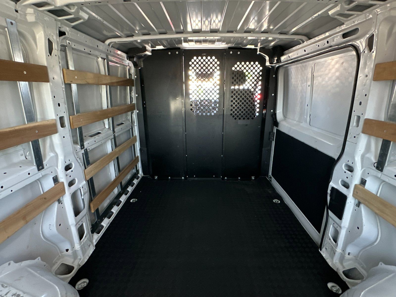 Used 2025 RAM ProMaster 2500 w/ U-Haul Equipment Group FWD image 14