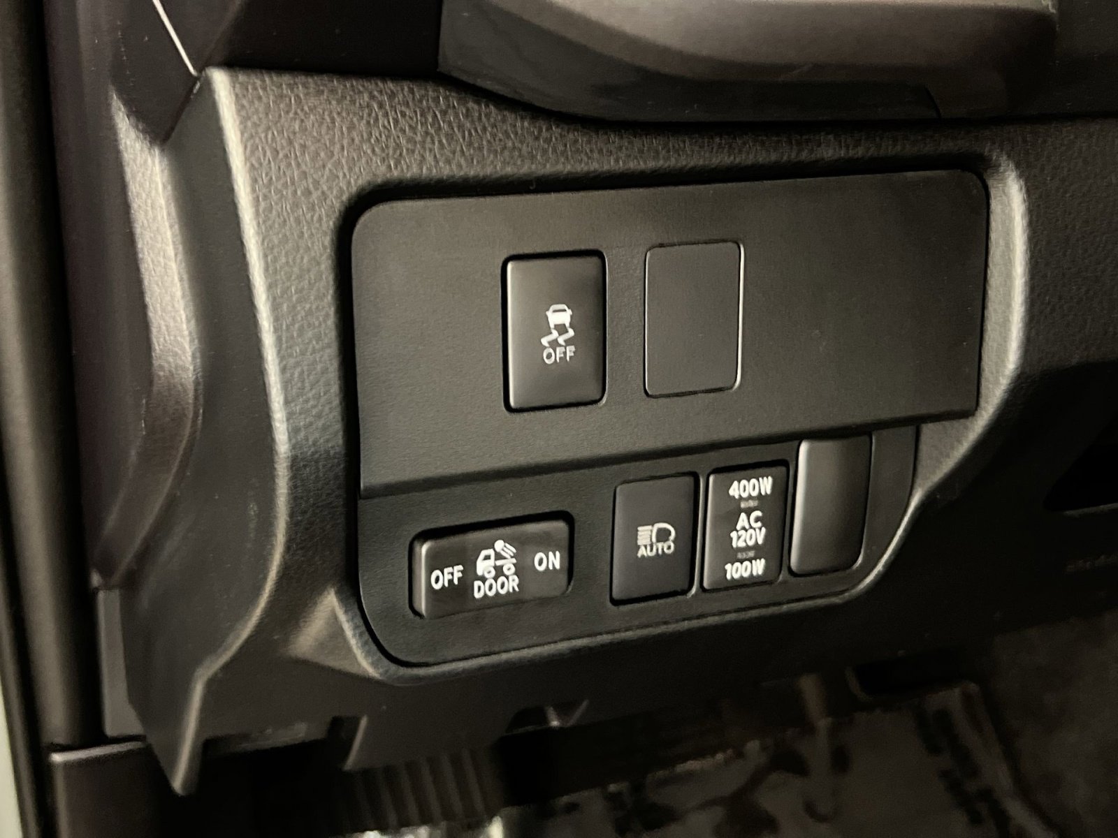 Used 2022 Toyota Tacoma TRD Sport w/ Technology Package AWD/4WD image 31