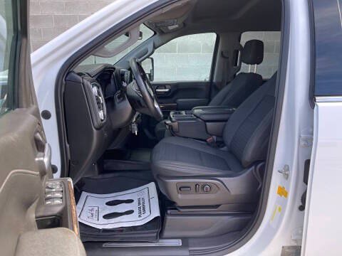 Used 2021 GMC Sierra 3500 SLE w/ Remote Start Package AWD/4WD image 16