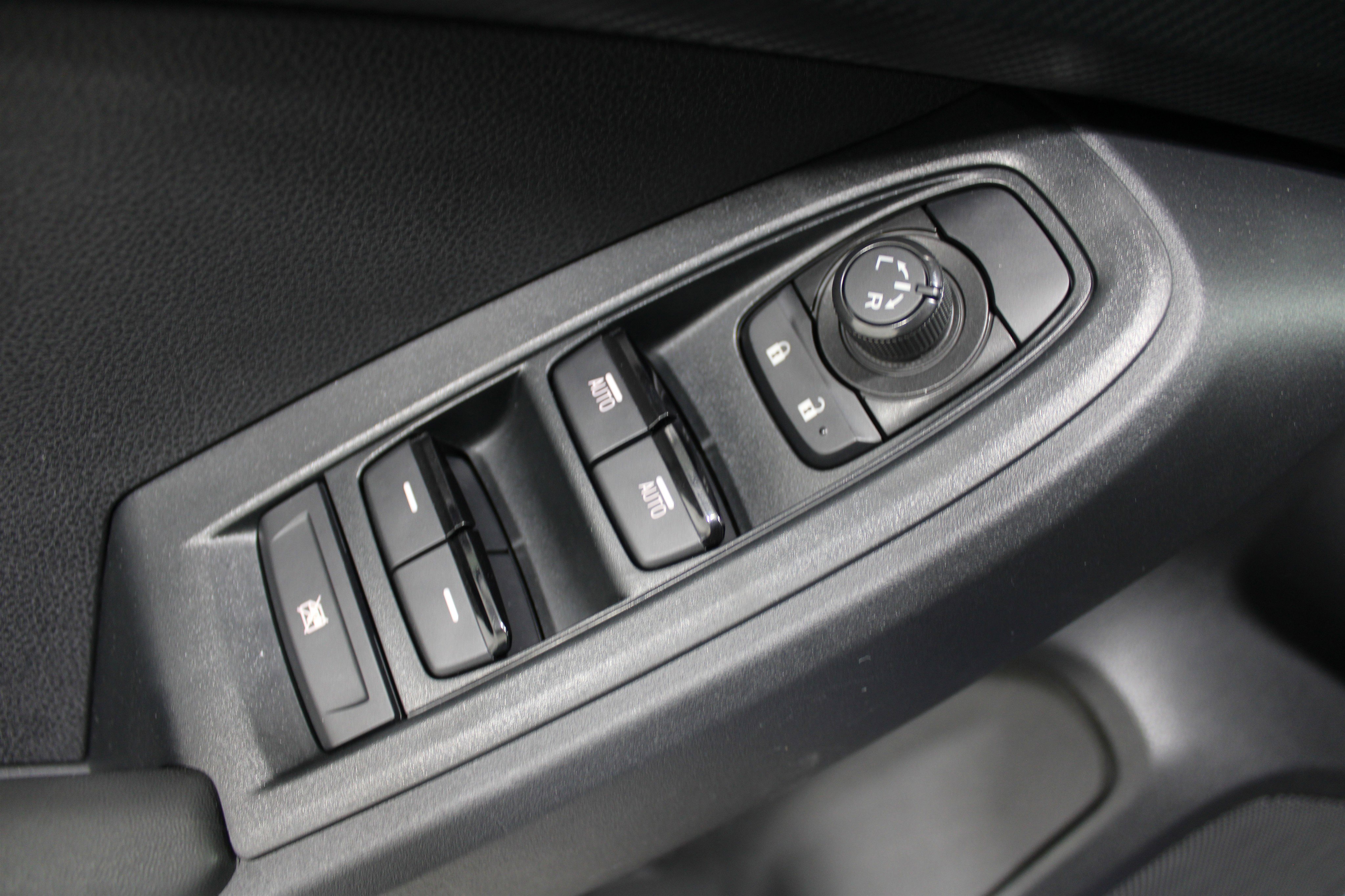 Used 2024 Subaru Crosstrek 2.0i Premium image 7