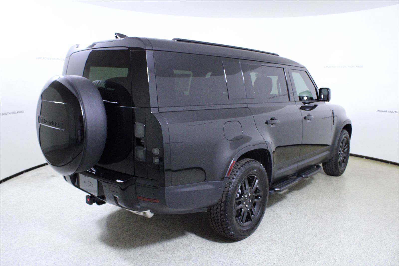 New 2026 Land Rover Defender 130 S AWD/4WD image 7