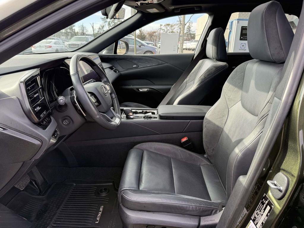 Used 2024 Lexus RX 350 AWD image 13