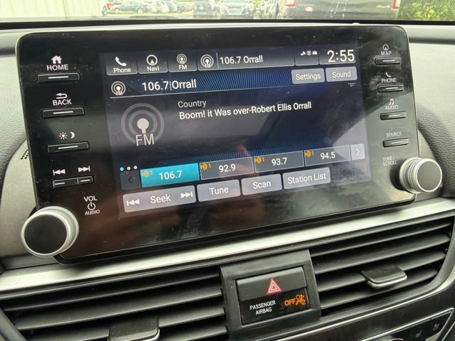 Used 2020 Honda Accord Touring image 18