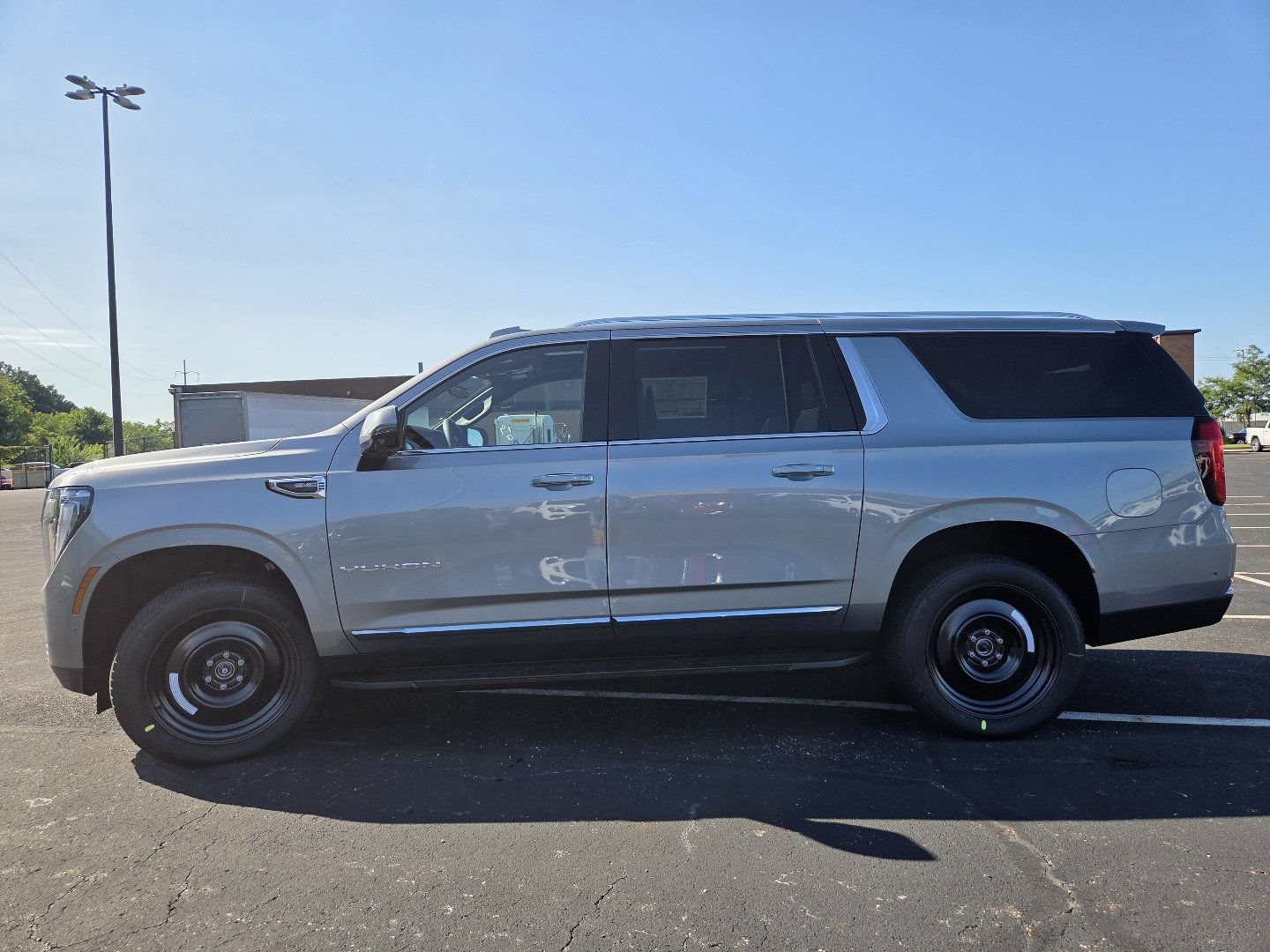 New 2026 GMC Yukon XL Elevation w/ Elevation Premium Package AWD/4WD image 17