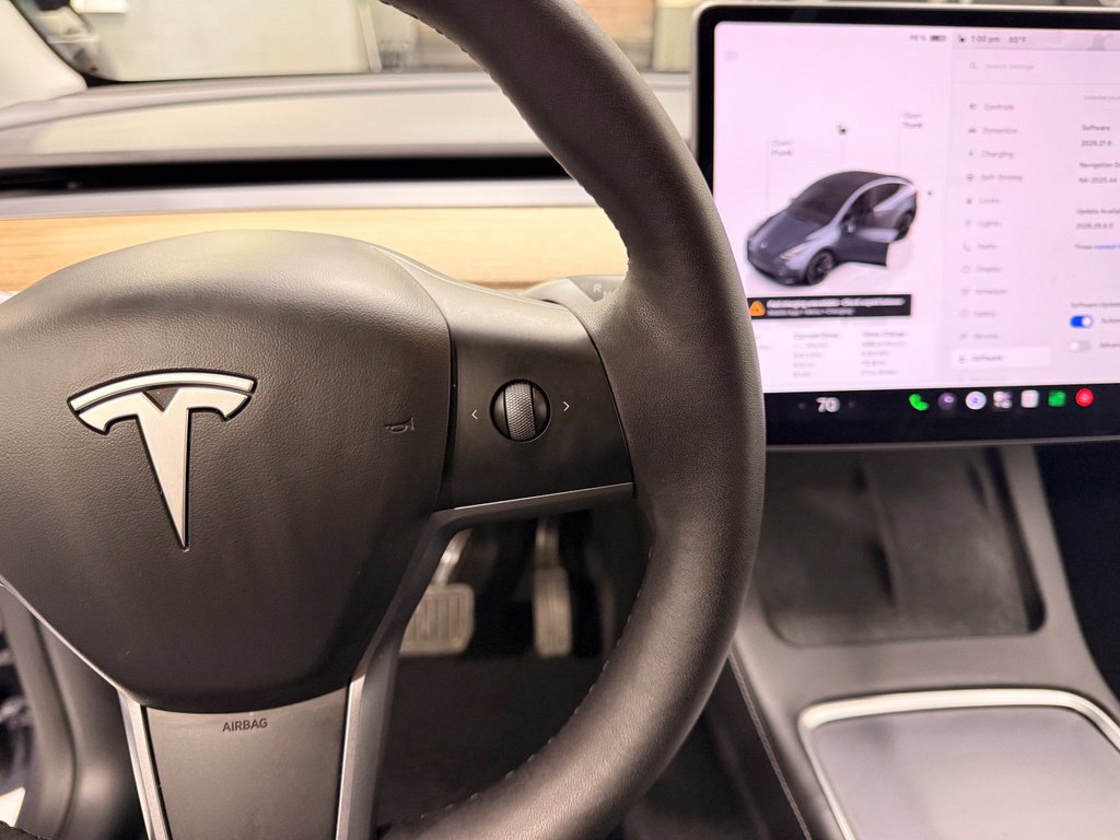 Used 2023 Tesla Model Y Long Range AWD/4WD image 14