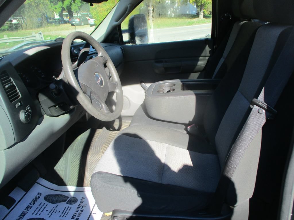 Used 2008 GMC Sierra 1500 W/T w/ Work Truck Preferred Package RWD image 11