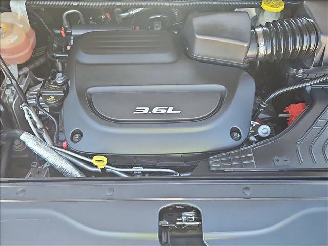 Used 2018 Chrysler Pacifica Touring Plus w/ Tire & Wheel Group image 25