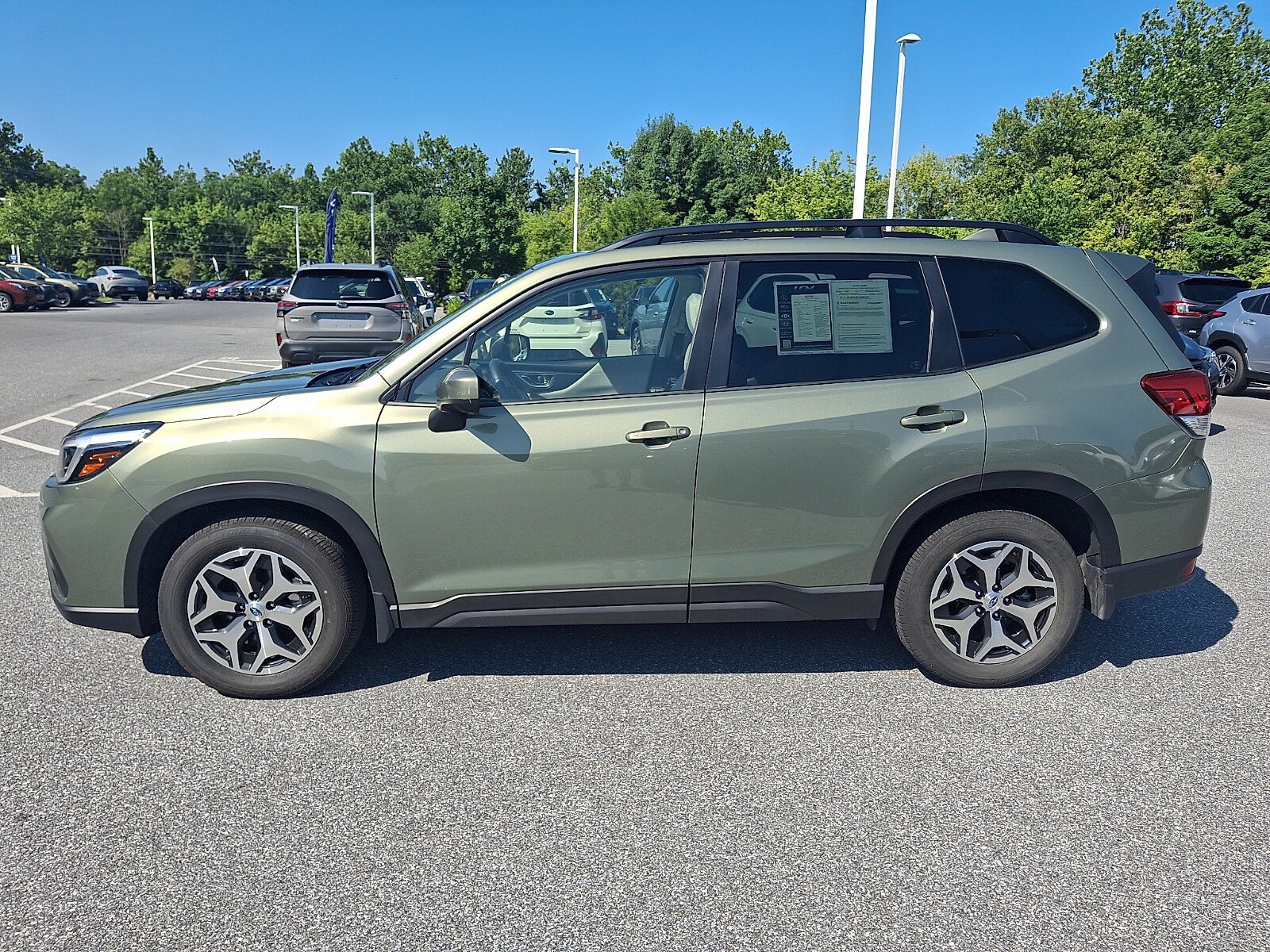 Used 2021 Subaru Forester Premium AWD/4WD image 7