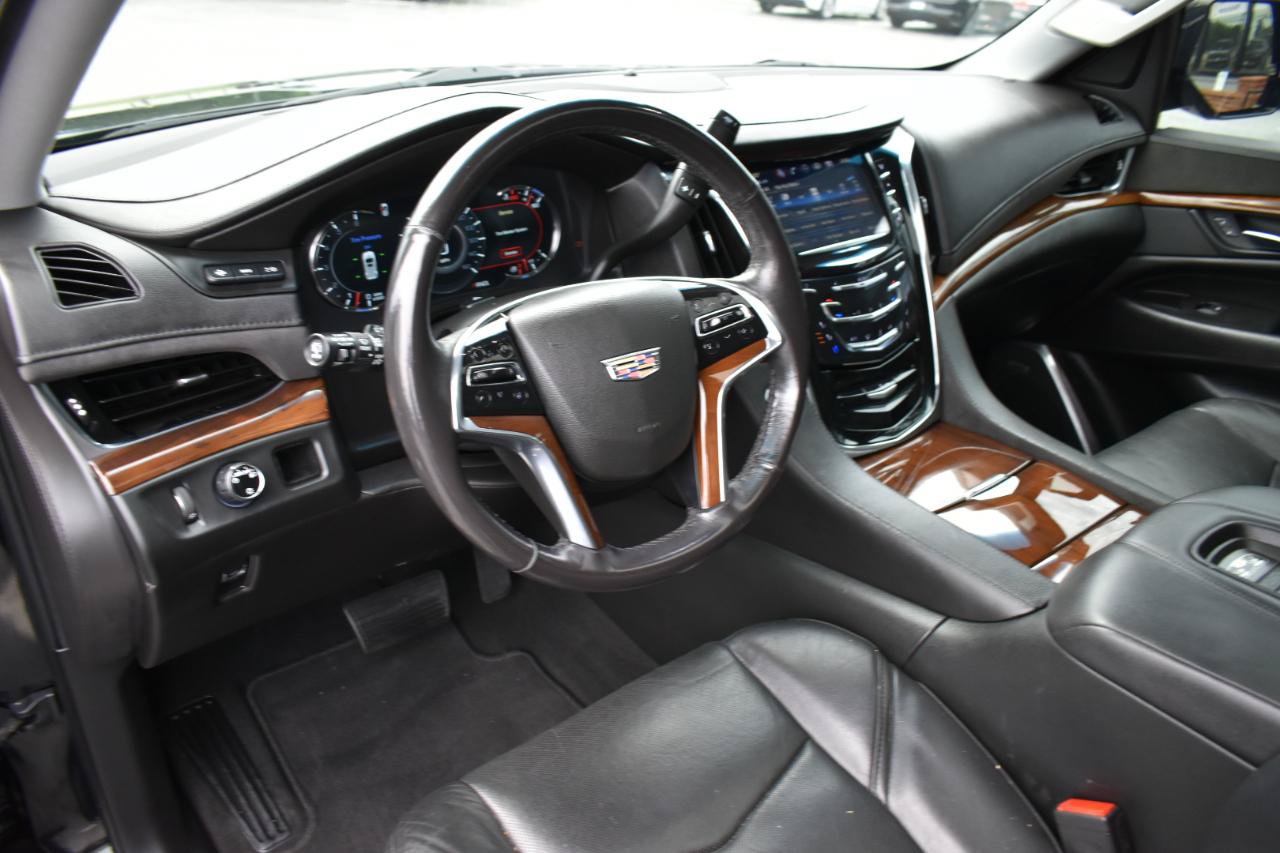 Used 2019 Cadillac Escalade Premium Luxury RWD image 10
