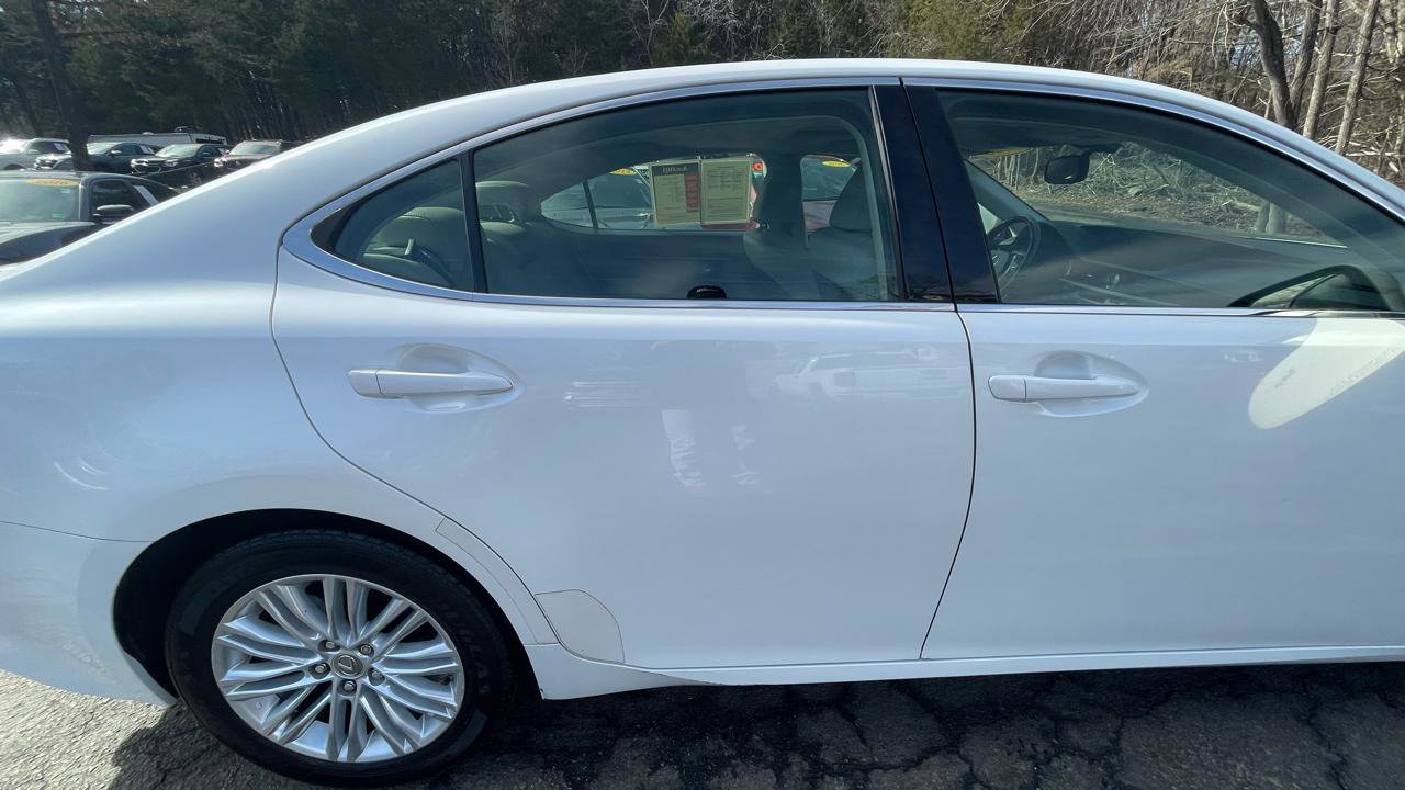 Used 2015 Lexus ES 350 w/ Luxury Package image 10