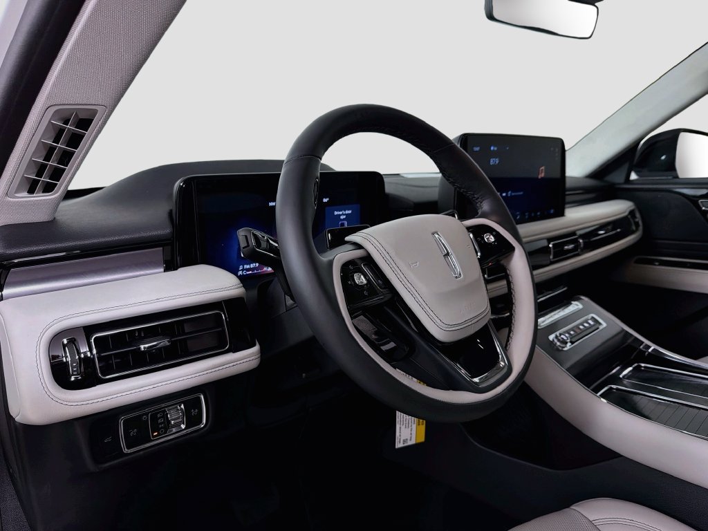 New 2027 Lincoln Aviator 2WD image 9