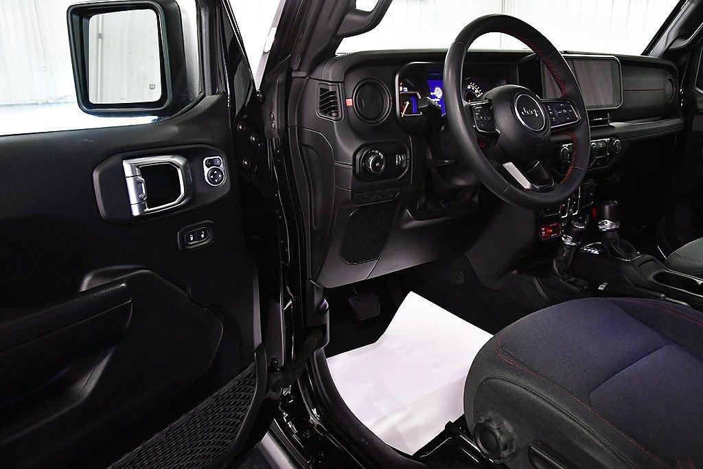 Used 2024 Jeep Wrangler Unlimited Rubicon image 15