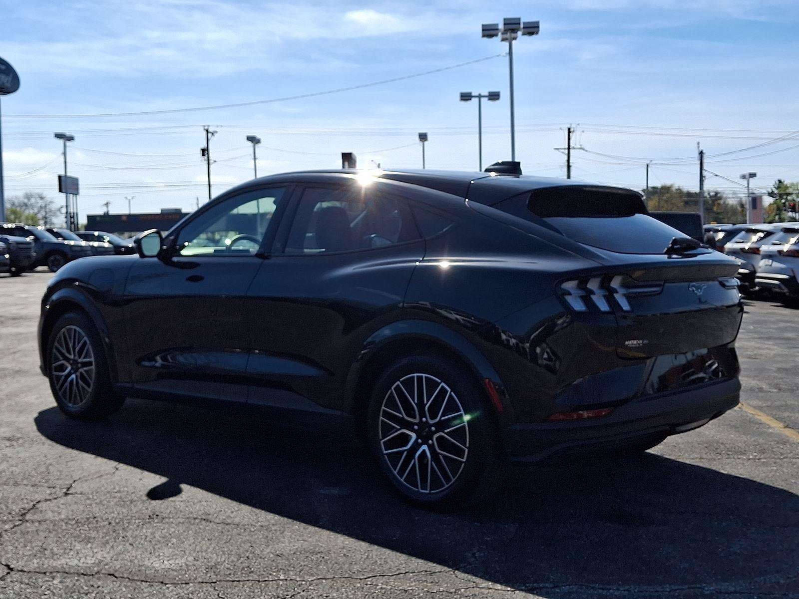 Certified 2025 Ford Mustang Mach-E Premium image 4