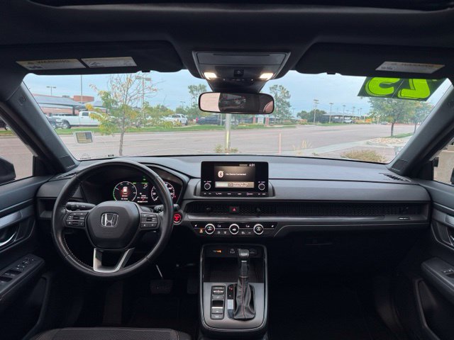 Used 2025 Honda CR-V Sport image 13