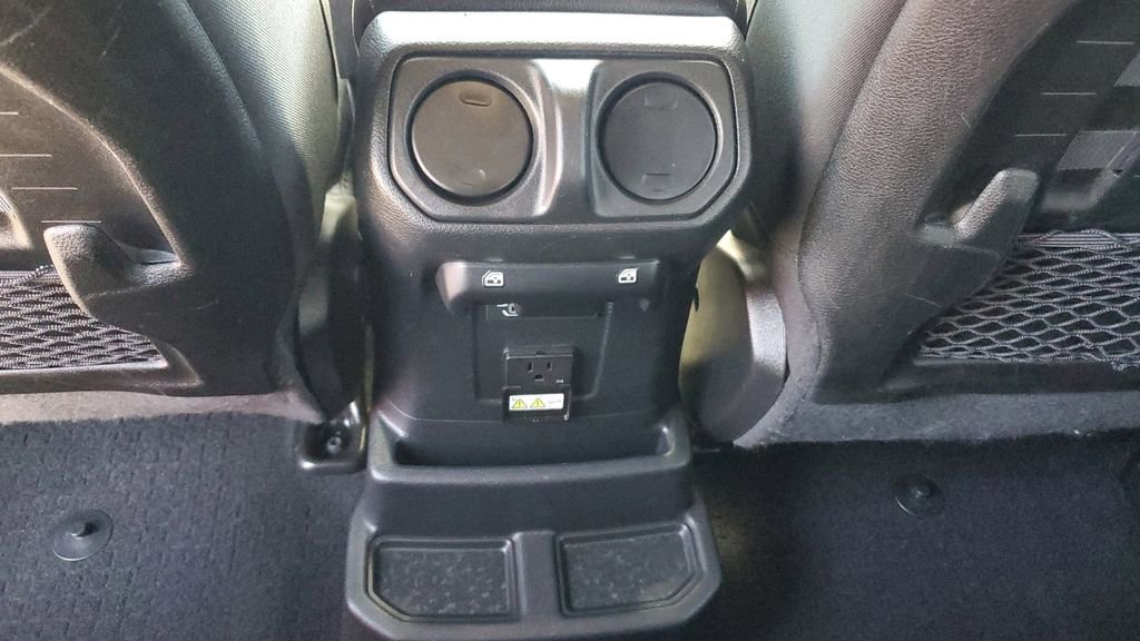 Used 2022 Jeep Wrangler Unlimited Rubicon 4xe w/ Steel Bumper Group AWD/4WD image 13