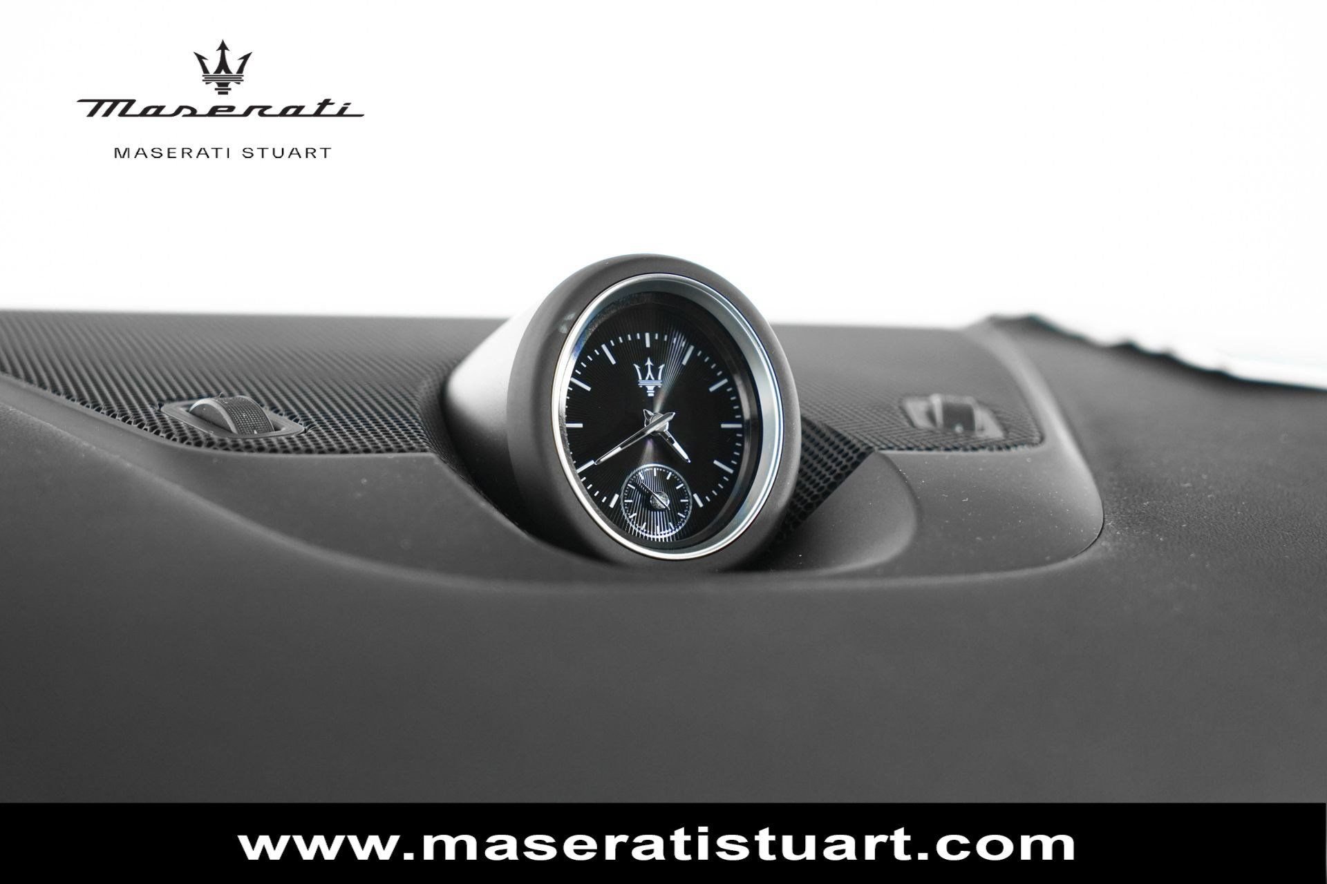 New 2024 Maserati Levante GT Ultima AWD/4WD image 31