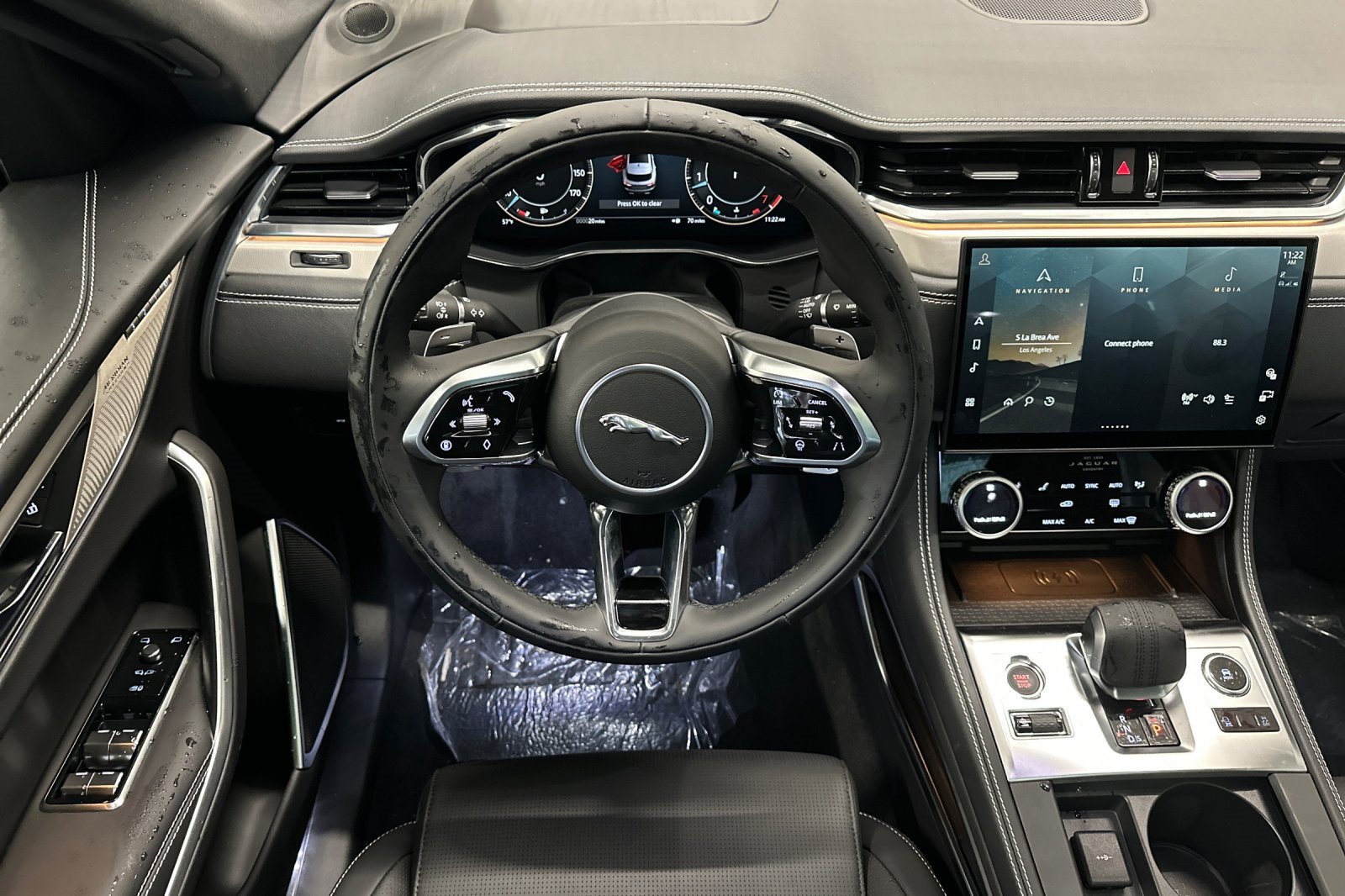 New 2026 Jaguar F-PACE R-Dynamic S AWD/4WD image 27