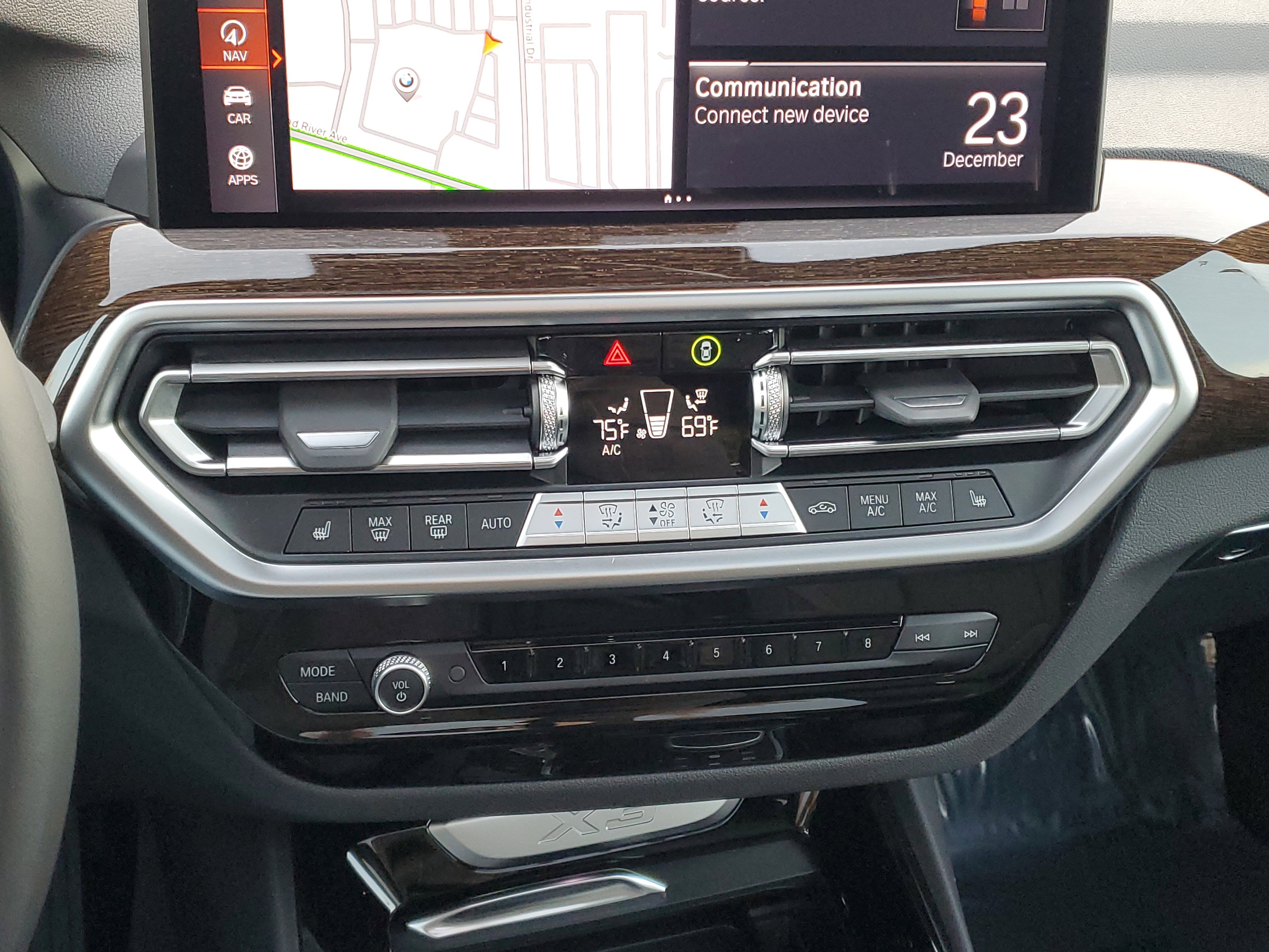 Certified 2024 BMW X3 xDrive30i w/ Premium Package image 19