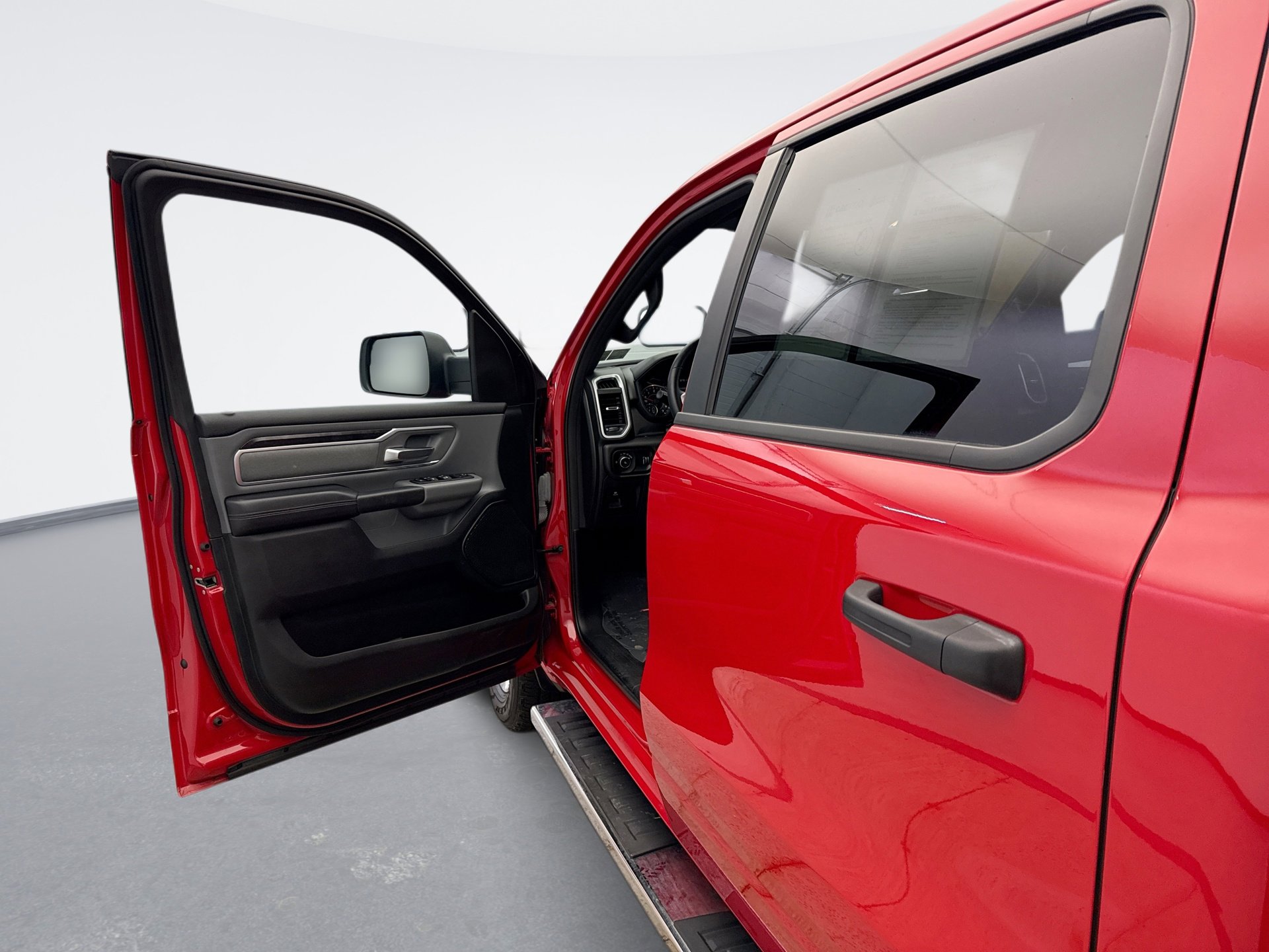 Used 2023 RAM 1500 Big Horn image 9