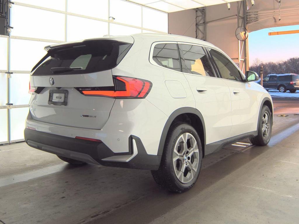 Certified 2023 BMW X1 xDrive28i w/ Premium Package image 4