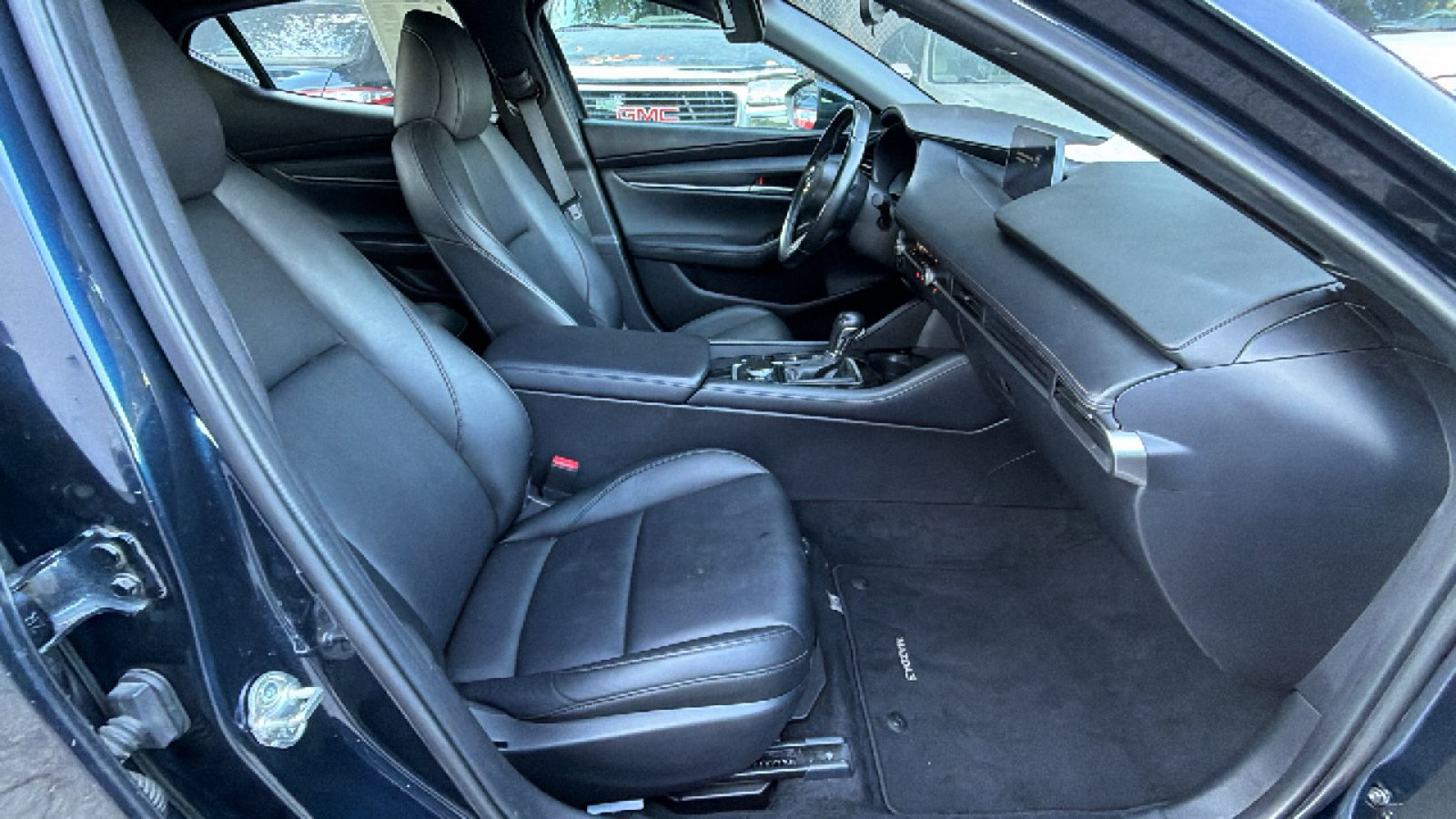 Certified 2025 MAZDA MAZDA3 s Sport FWD image 28
