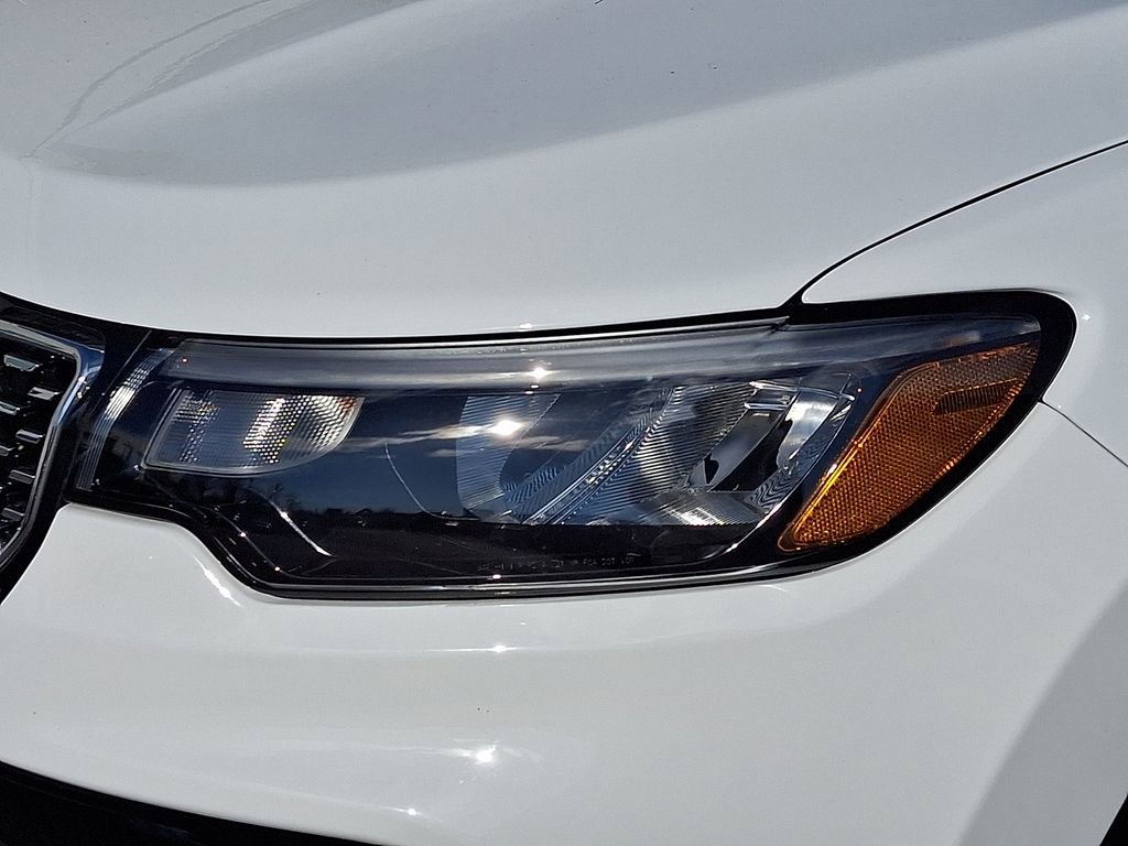 Used 2024 Jeep Compass Limited image 11