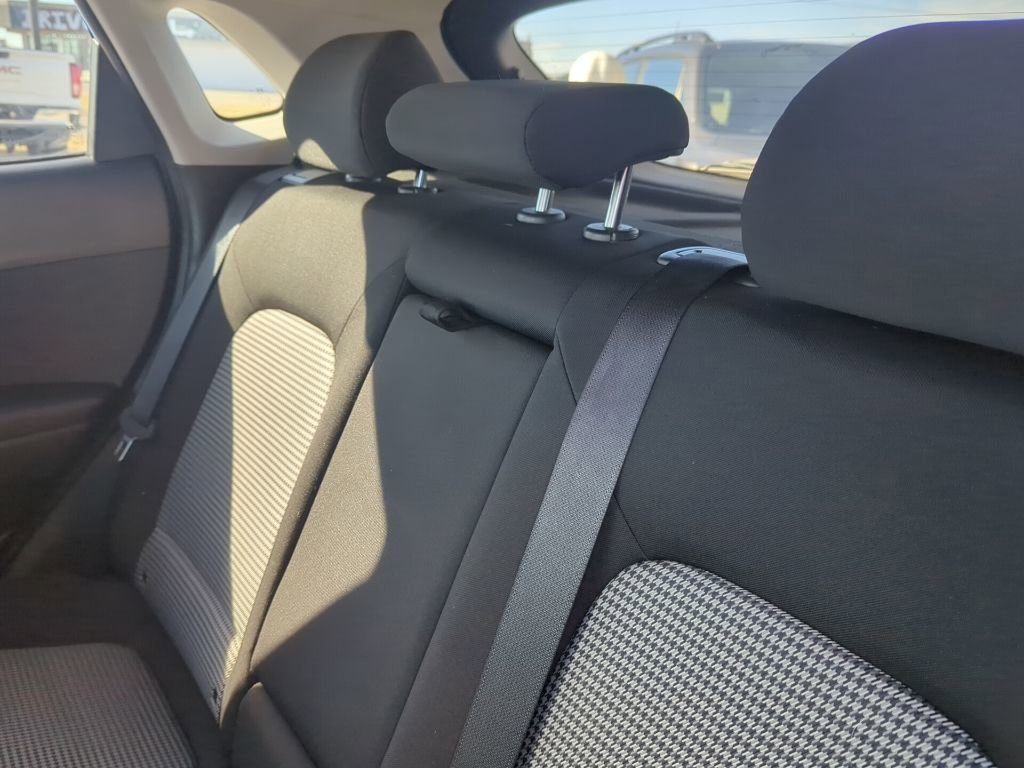 Used 2019 Hyundai Kona SEL image 19