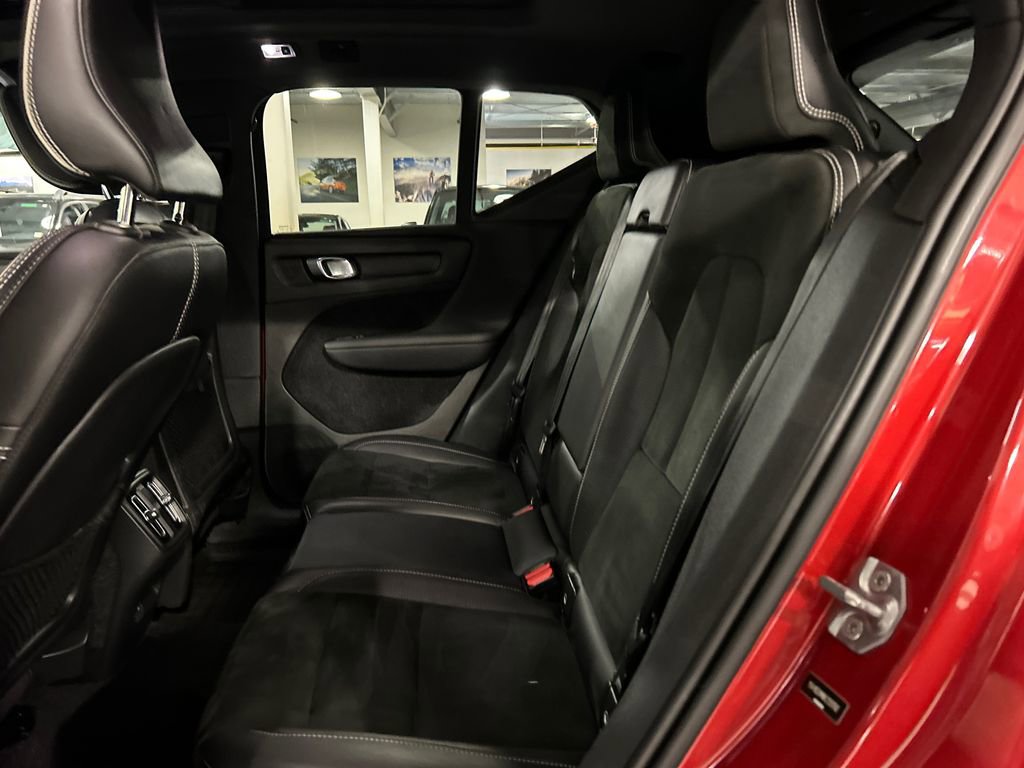 Used 2019 Volvo XC40 T5 R-Design AWD/4WD image 24