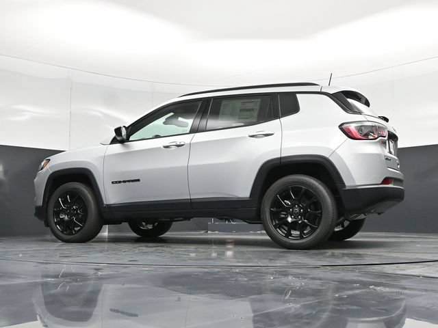 Used 2026 Jeep Compass Latitude AWD/4WD image 61