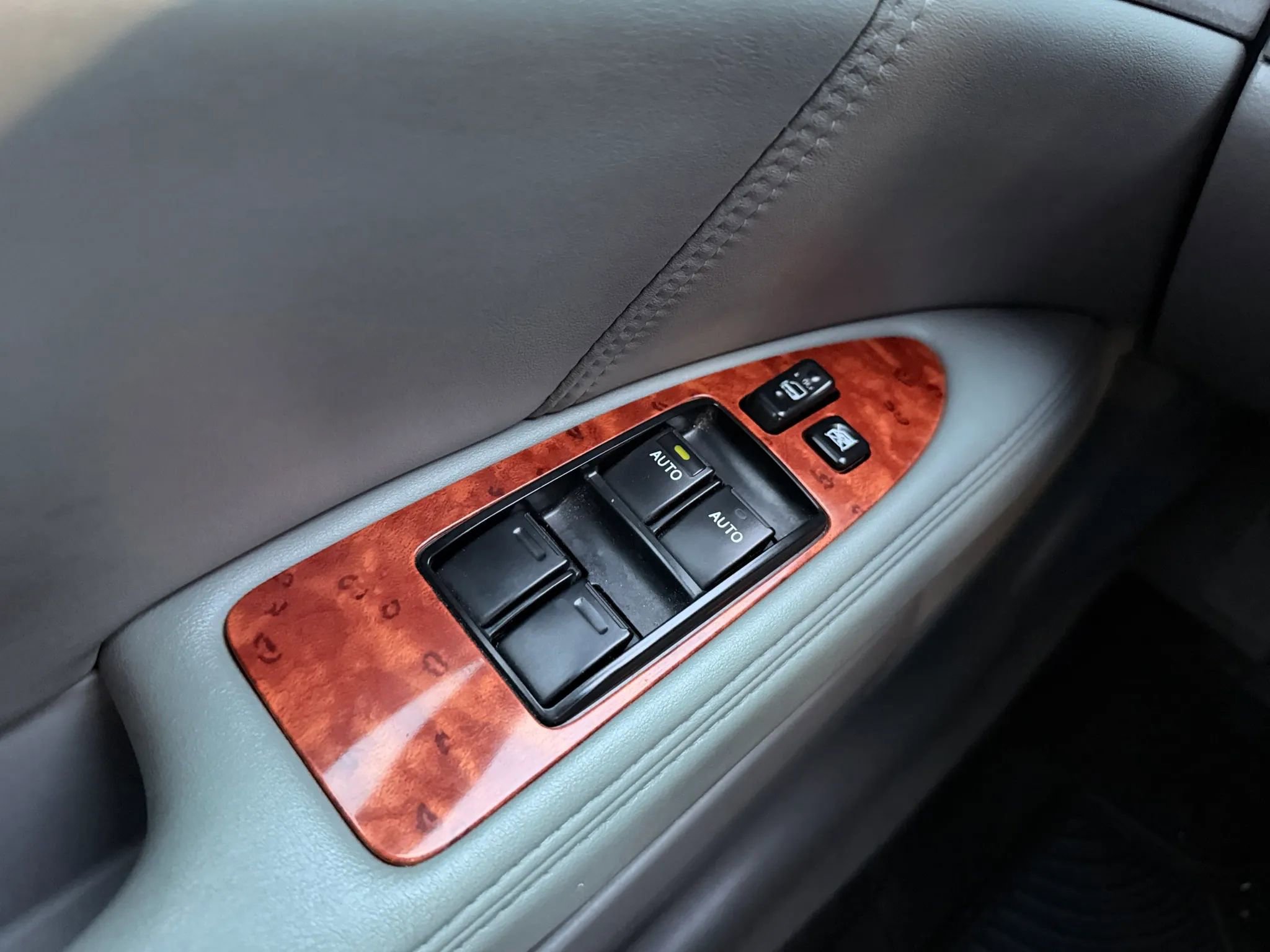 Used 2007 Toyota Avalon Limited FWD image 37